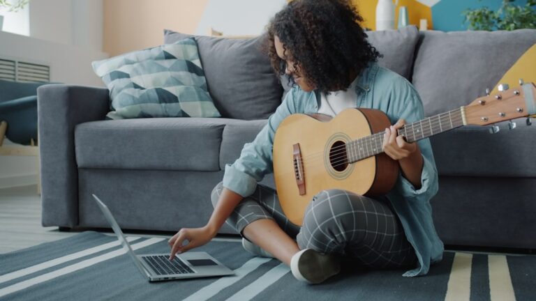Learn from Experienced Instructors at HarmonyFlag’s Virtual Studio